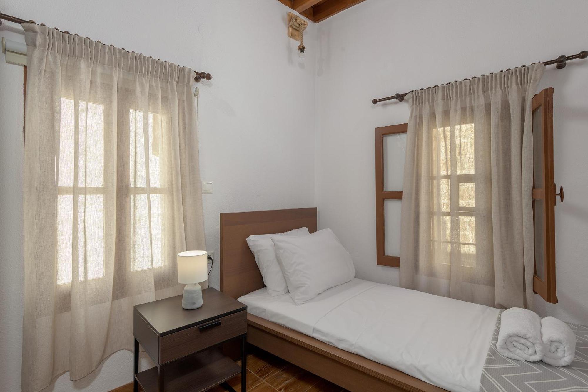 Rustic Self-Inn Rhodes City المظهر الخارجي الصورة