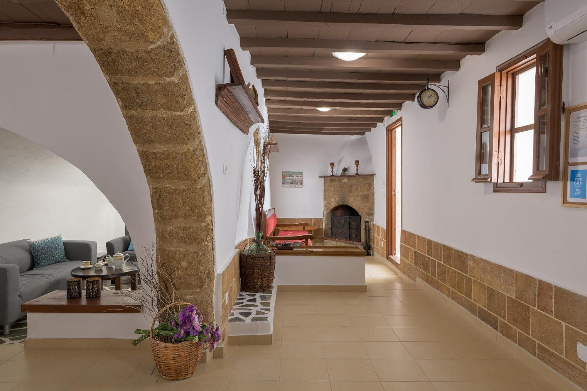 Rustic Self-Inn Rhodes City المظهر الخارجي الصورة